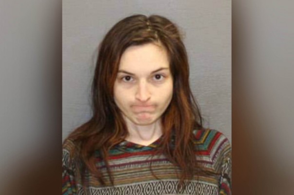 Прикольные у них ролевые игры: Девушка принудила "бывшего" угрожая мачете