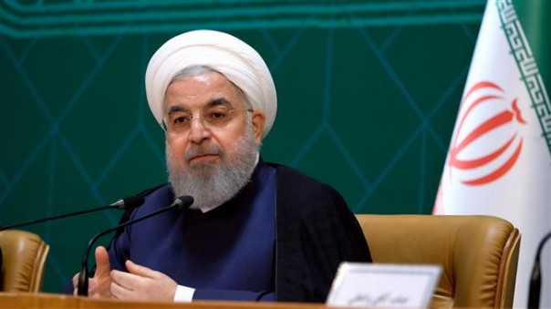 Президент Ирана пообещал при необходимости "поставить США на колени"