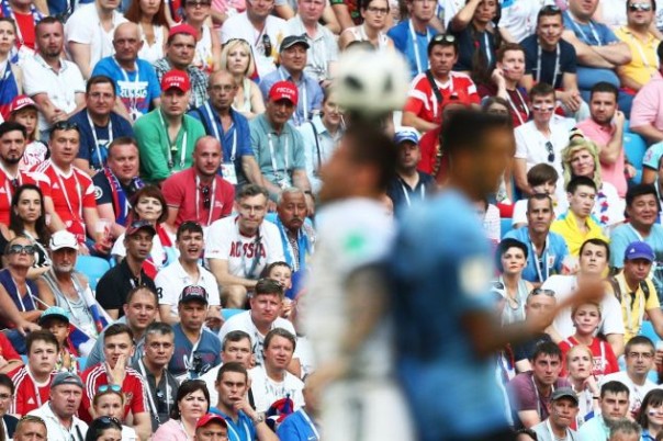 Россию наказали за дискриминационный баннер на матче ЧМ-2018 с Уругваем