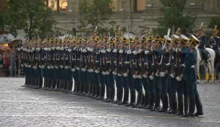 Гостям ЧМ-2018 показали церемонию развода караулов Президентского полка