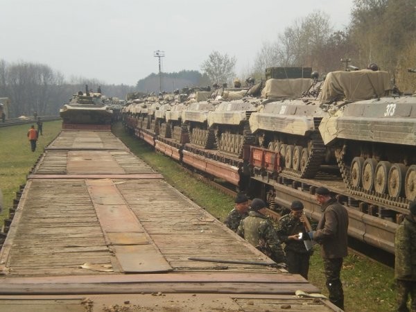 Испуг и замешательство: как в Киеве отреагировали на присвоение российским воинским частям «украинских» названий