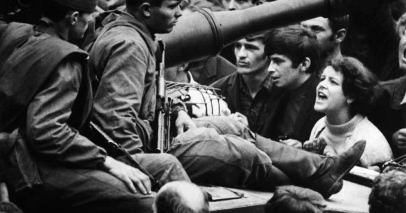 О проблемах малых стран.  Михаил Хазин