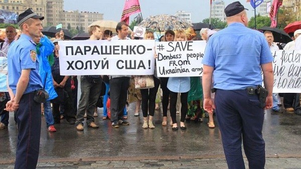 Большинство жителей Украины выступают за прекращение военных действий в Донбассе