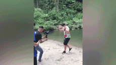 Смертельное падение туриста с водопада попало на камеру во время съёмок клипа