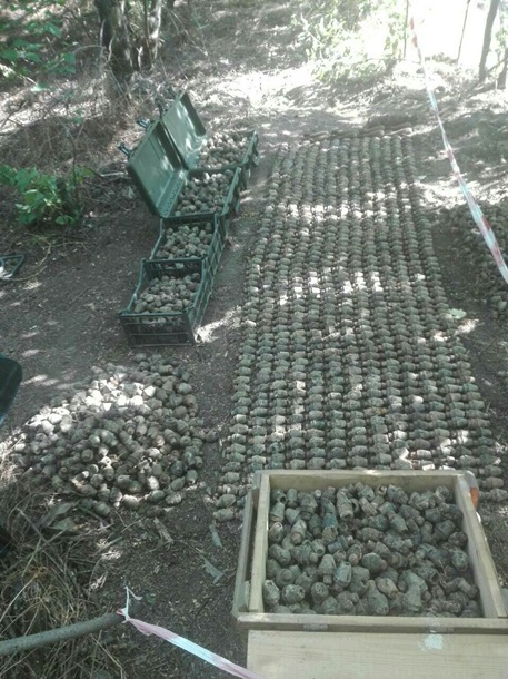 Возле Одесской железной дороги нашли пять тысяч боеприпасов