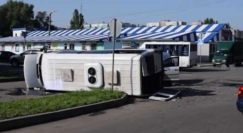В Донецке в результате ДТП травмированы десять пассажиров автобуса