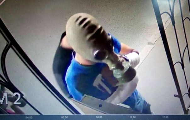 В Харькове неизвестные в противогазах напали на офис ЛГБТ-сообщества