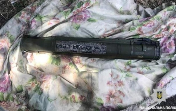 В Днепропетровске на остановке у мужчины изъяли гранатомет