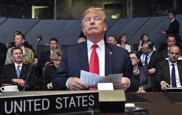 Белый дом подтвердил, что Трамп предложил довести расходы стран НАТО на оборону до 4% ВВП