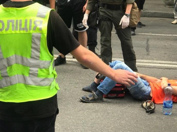 Под Радой машина сбила митингующего