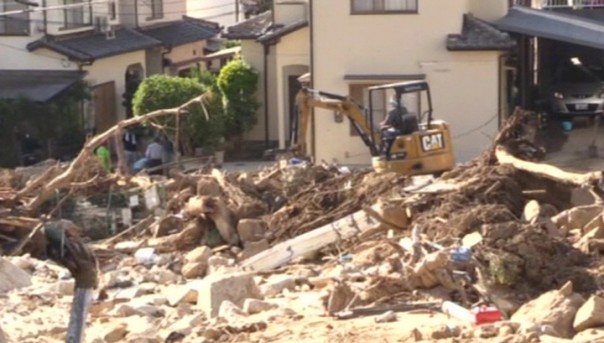 В Японии растет число жертв наводнения