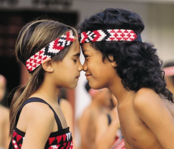 Маори против нацистов: штыки, булыжники и ритуалы