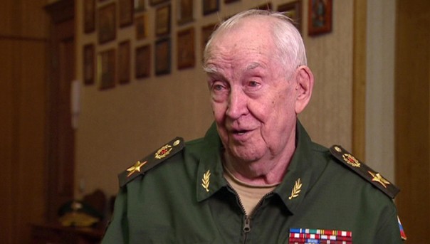 Главе Академии военных наук Махмуту Гарееву - 95