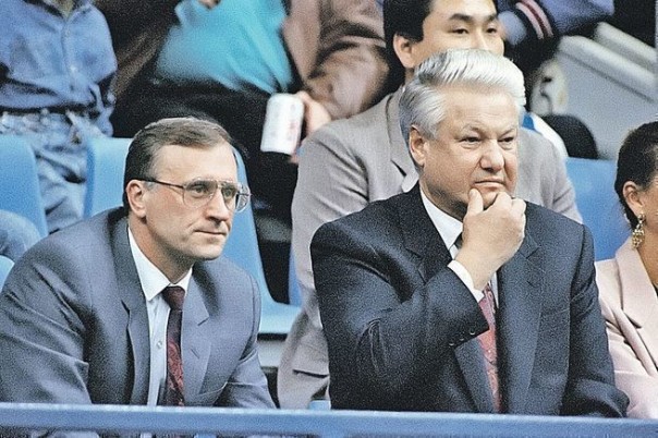 Мразь или соратник президента-алкаша оправдался за развал СССР