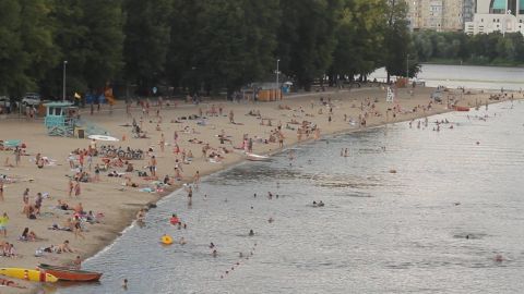 Киев / Москва: сравнение пляжей