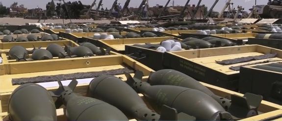 В Сирии боевики сдали целый арсенал вооружения, в числе которого ракета класса «земля-воздух»