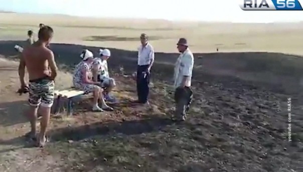 В Оренбургской области жители подожгли поле, чтобы прогнать туристов