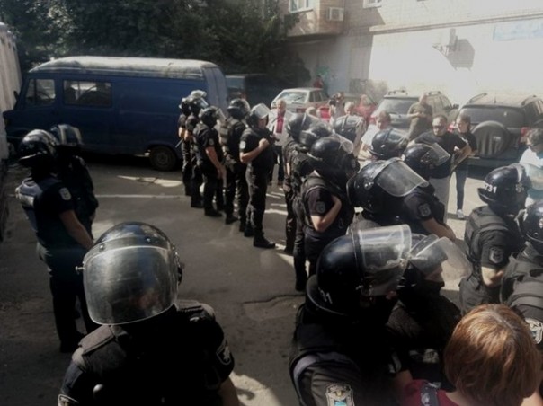 Экс-бойцы "Торнадо" взбунтовались в Лукьяновском СИЗО. Видео стычек с силовиками