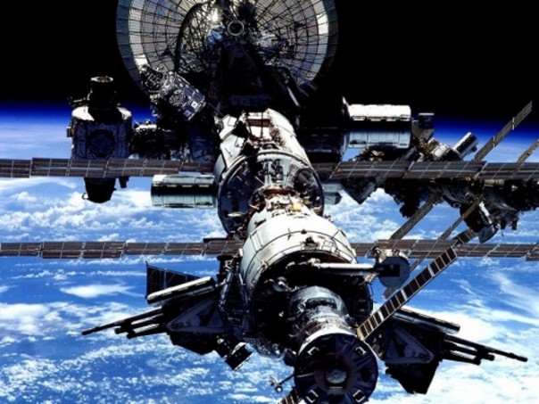 Космическая среда №220 от 6 февраля 2019 | Космонавтика – задача политическая | Мирные цели военных ракет