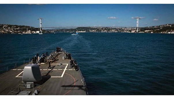 С какой целью эсминец Carney вошел в воды Черного моря?