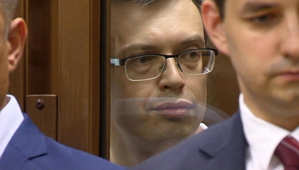 За крупную взятку Никандрова лишили звания генерала и посадили на 5,5 лет