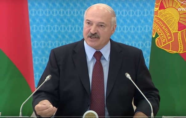 Президент в ярости! Как выглядели перепуганные чиновники, когда Лукашенко кричал и бил кулаком...