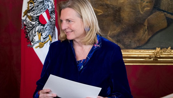 В Австрии прокомментировали приглашение Путина на свадьбу главы МИД