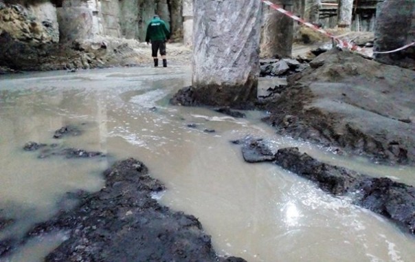 В Киеве снова затопило раскопки на Почтовой площади