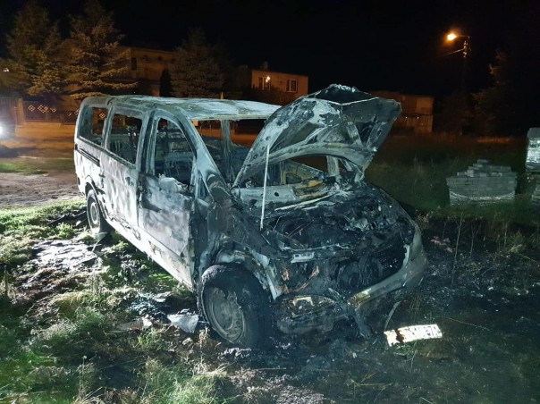 Украина и Польша продолжают «обмениваться» сожженными автобусами - сожжён автобус украинских рабочих