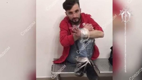 Дебош на рейсе "Уральских авиалиний": пассажир угрожал бомбой на борту