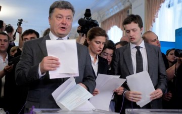 Зачем Порошенко отписал имущество и активы сыну?
