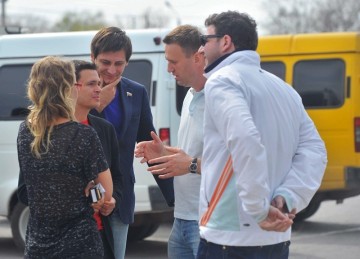 Сливайте свои данные ЦРУ: как Волков и Гудков подставляют россиян