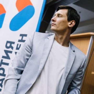 Почему Дмитрий Гудков так истерично раскритиковал инициативу Минюста об НКО?