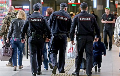 В Москве неизвестный убил сотрудника полиции на станции метро "Курская"