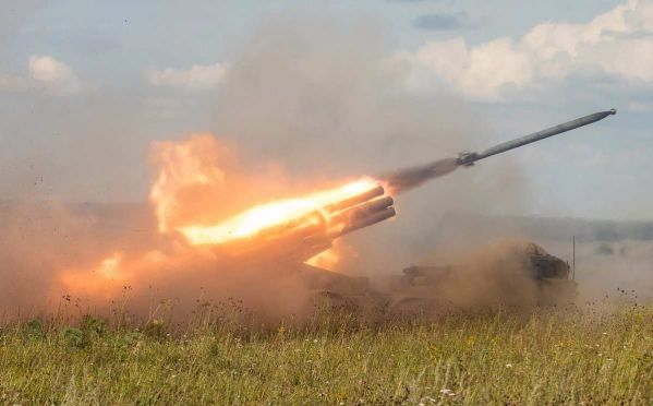 Берегись! Это — «Ураган»! Тяжёлая техника России на пути к Донбассу