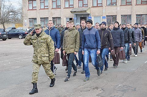 У Муженко продлили сроки призыва в ВСУ на три месяца
