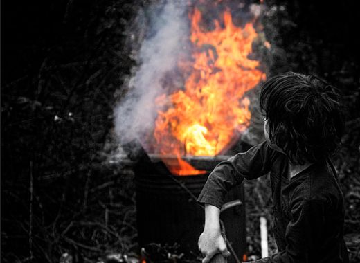 Облили горючим и подожгли. В Петербурге школьники напали на пятиклассника с ДЦП