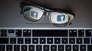Facebook погряз в очередном скандале: экс-сотрудница получила нервный срыв и подала в суд