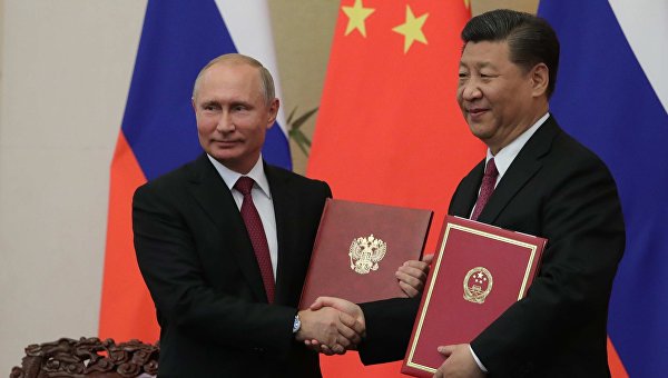 США бьют Китай, чтоб Россия боялась. Ростислав Ищенко