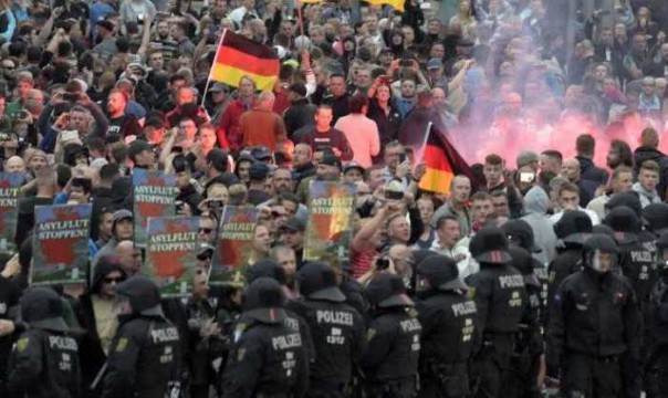 Немецкий журналист: Беспорядки в Хемнице - это план по расколу общества [Голос Германии]