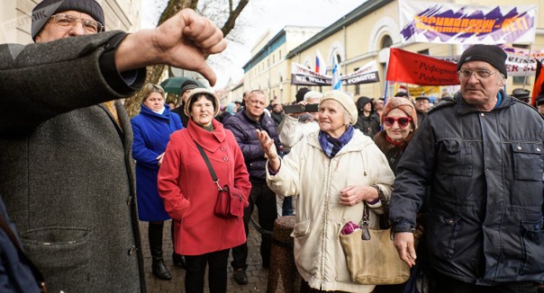Политики, очнитесь: латвийцы хотят видеть новые лица