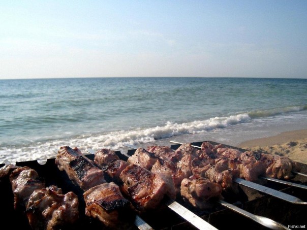 Шашлык и море