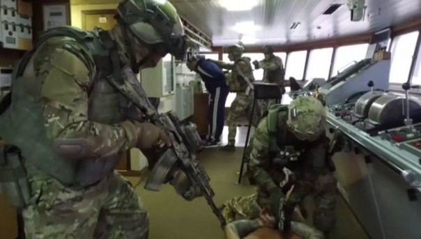 В Средиземном море прошли совместные учения спецназа, моряков и авиации | 11 сентября начнутся самые масштабные военные учения "Восток 2018"