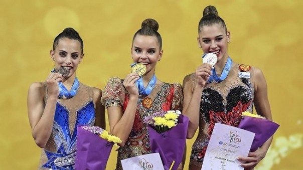 «Ну конечно россиянки»: сборная России одержала ожидаемую победу на ЧМ по художественной гимнастике