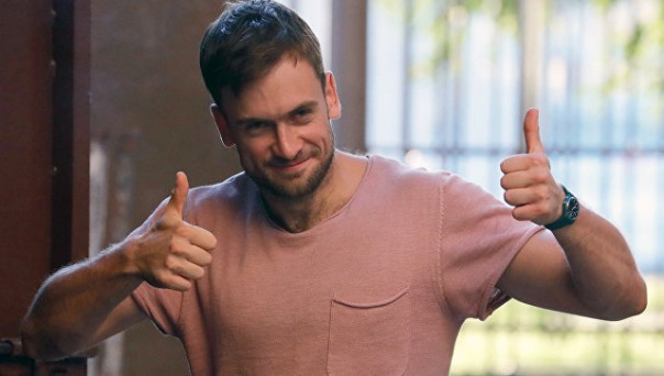 И этого — тоже Путин. Правда об отравленном в Солсбери "короле оргий"