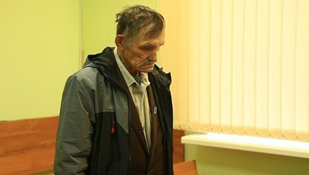 "Услышал "виновен" и заплакал". Пенсионера осудили за маки в огороде