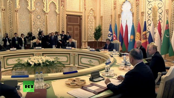 Путин принимает участие в заседании Совета глав государств СНГ