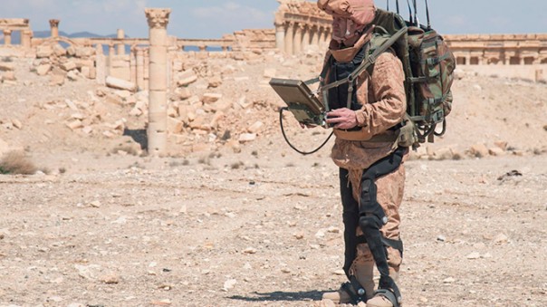 Карбоновые плечи: разработчик рассказал об испытаниях в Сирии экзоскелета для российской армии