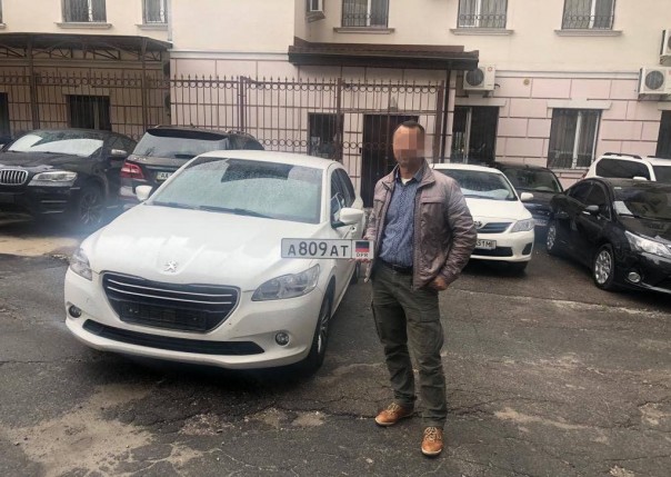 СБУ задержала мужчину, который ездил по Киеву на машине с номерами ДНР
