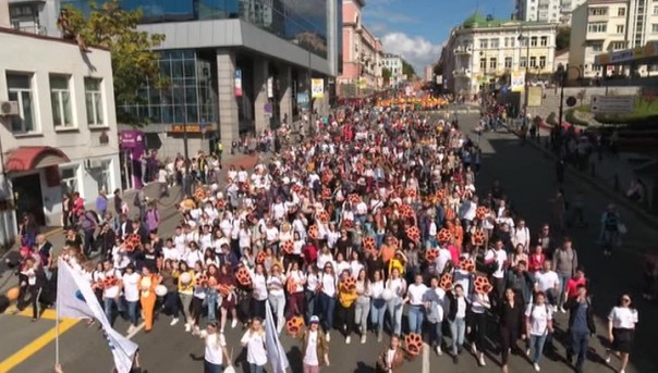 Во Владивостоке в честь Дня тигра устроили костюмированное шествие